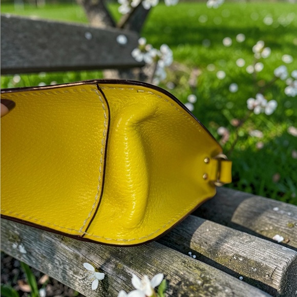 Kate Spade Wellesley Yellow Leather Flap Crossbody Polka Dot Lining - Picture 5 of 10